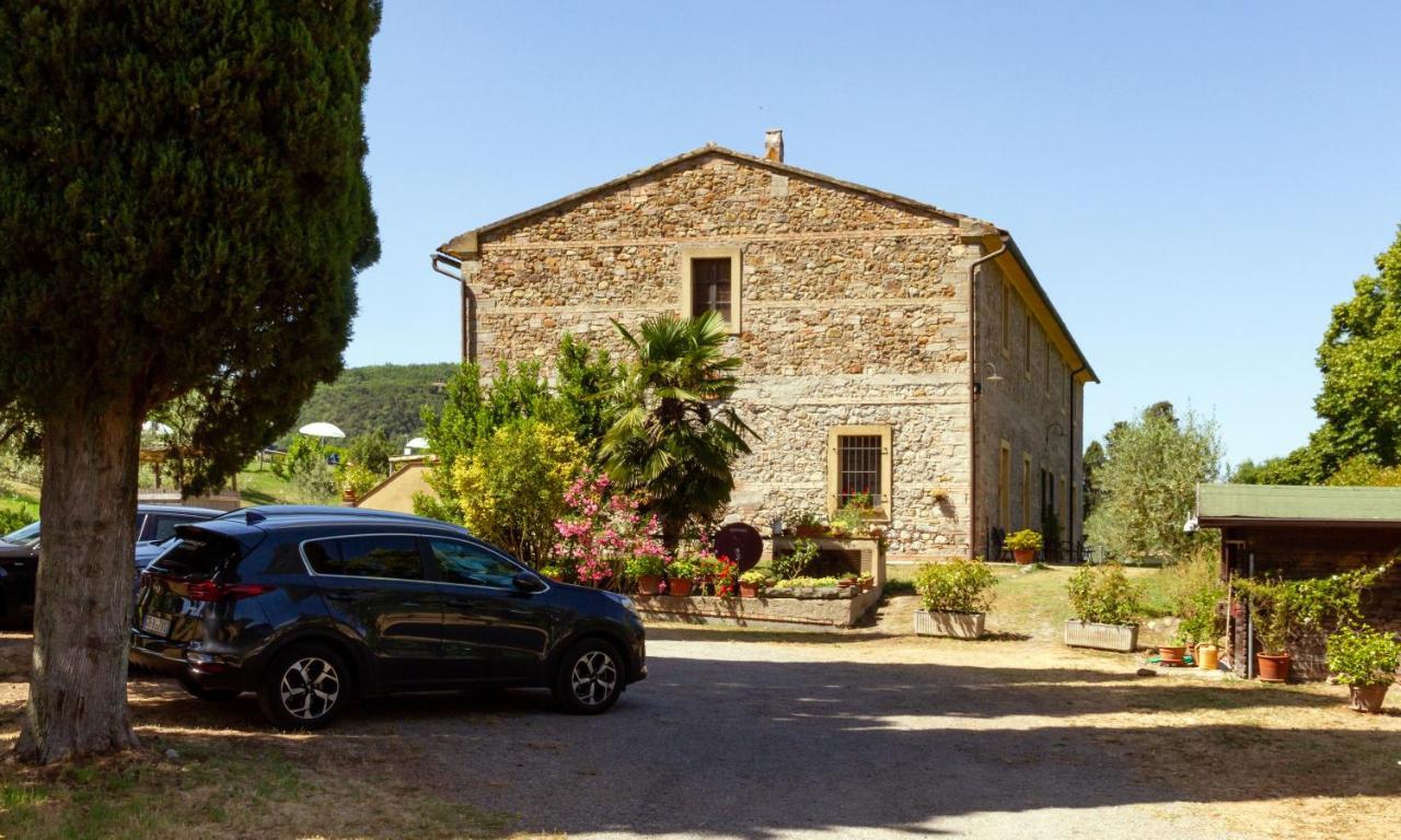 Agriturismo Due Ponti Chianni Exterior foto