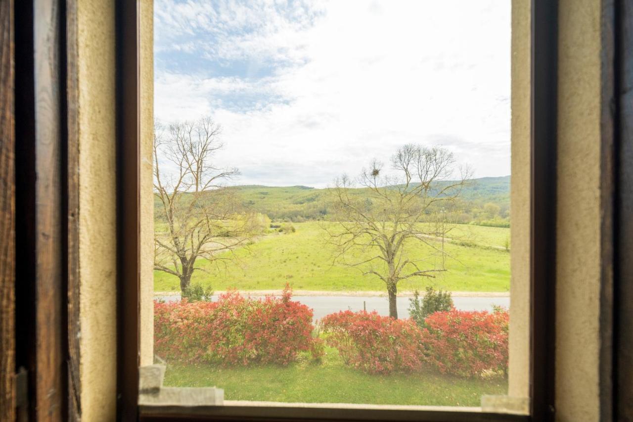 Agriturismo Due Ponti Chianni Exterior foto